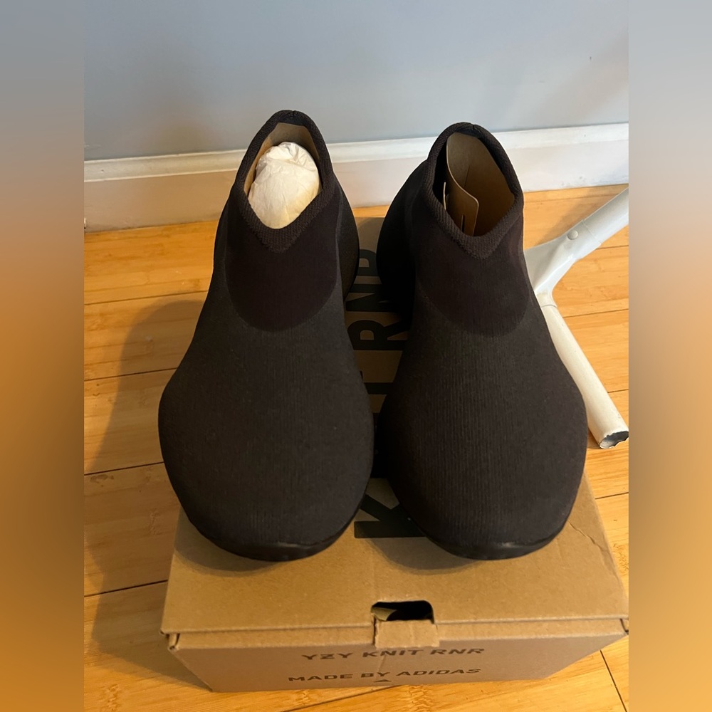 Yeezy Knit RNR - Picture 4 of 7